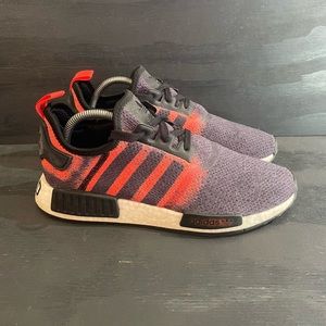Adidas Originals NMD R1 Men’s Sz 9.5 Stencil Pack Black Solar Red Sneaker G27917